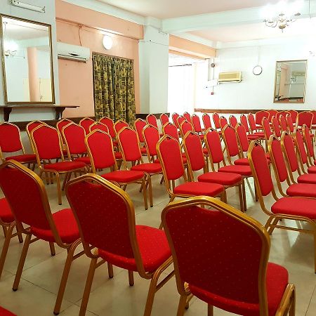 The Lusaka Hotel Екстер'єр фото