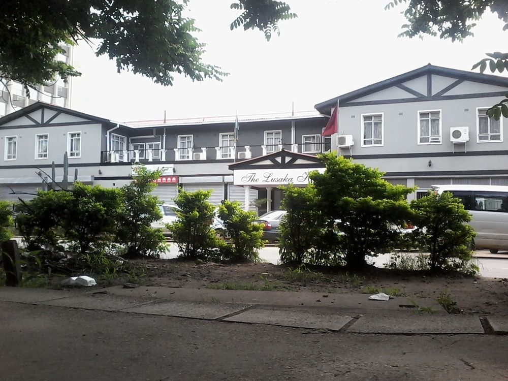 The Lusaka Hotel Екстер'єр фото