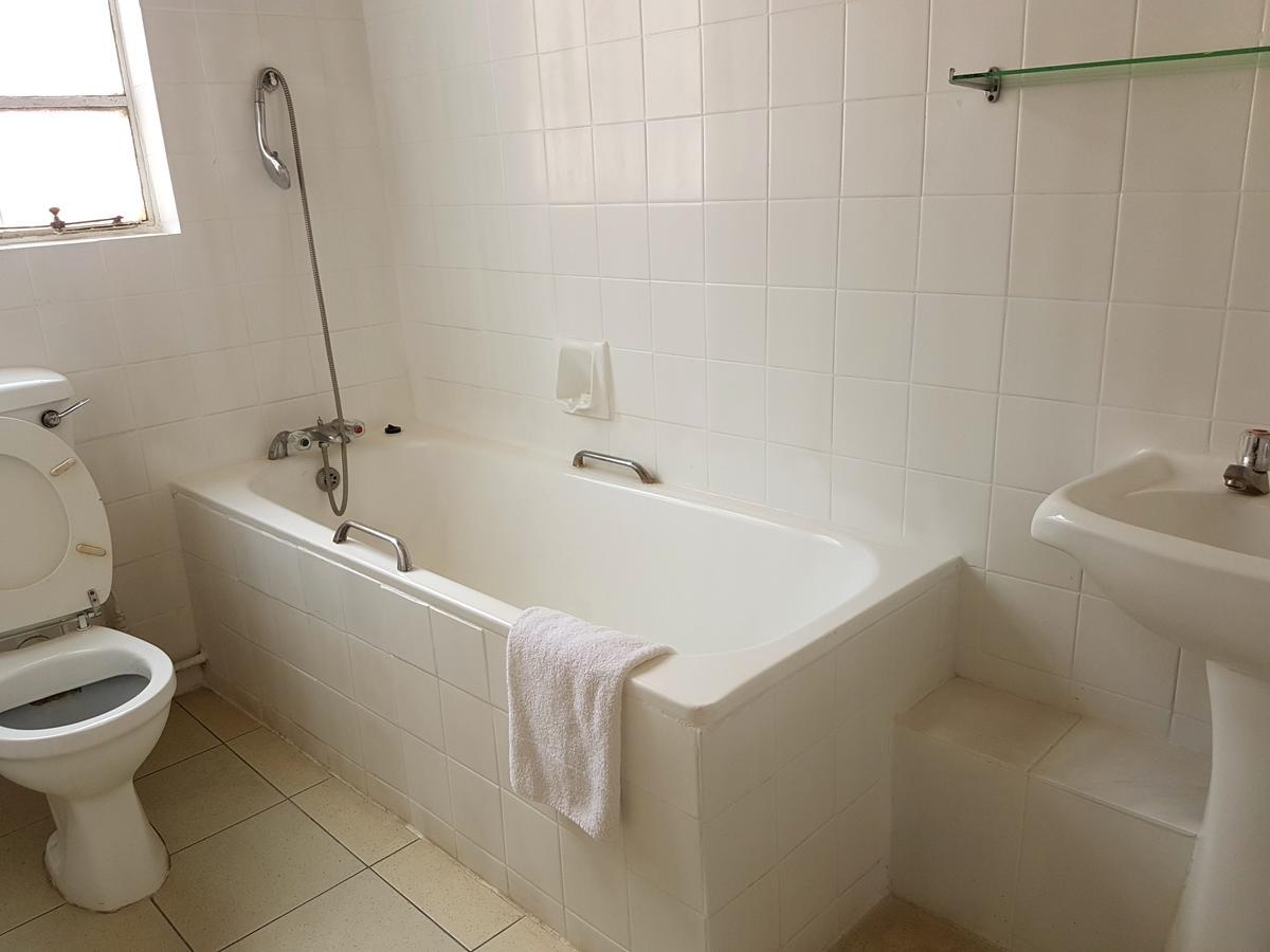 The Lusaka Hotel Екстер'єр фото